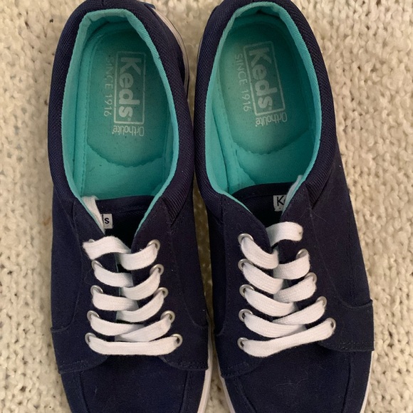 Keds women’s sneakers, black, size 7. - Picture 3 of 5